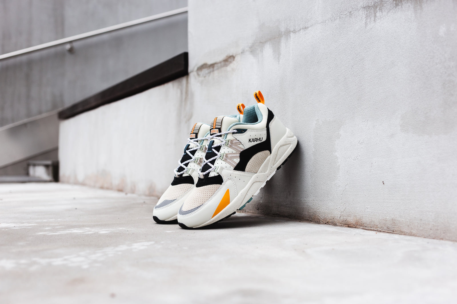 karhu fusion 2.0 lily white burnt orange Karhu Fusion 2.0 The Fall Pack – stormfashion.dk