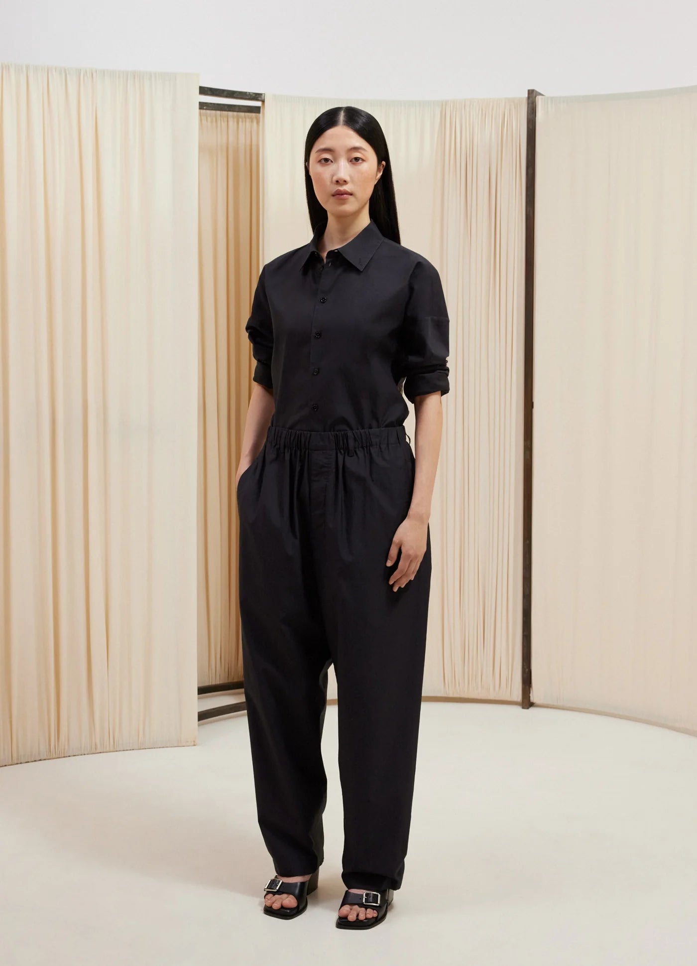 LEMAIRE Relaxed Pants Black PA1047 LF1209 – stormfashion.dk LEMAIRE Relaxed Pants Black PA1047 LF1209 – stormfashion.dk